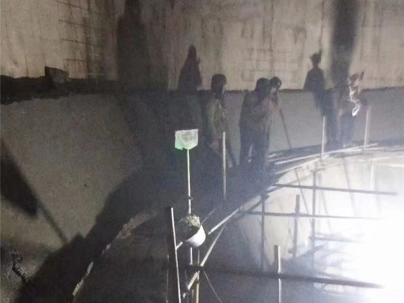 高強(qiáng)耐磨料施工現(xiàn)場(chǎng)